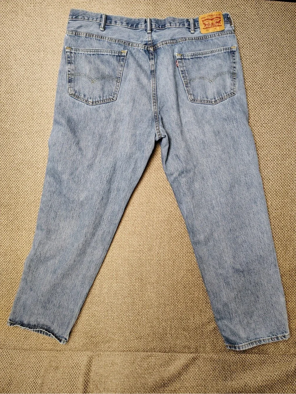 Levis 550 Jeans Mens 44x32 Relaxed Fit Tapered Leg Light Wash Blue Denim 5 Pocke